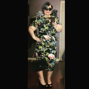 Peplum flowers/black